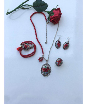 Estelle - Rococo Jewellery with Flower Embroidery